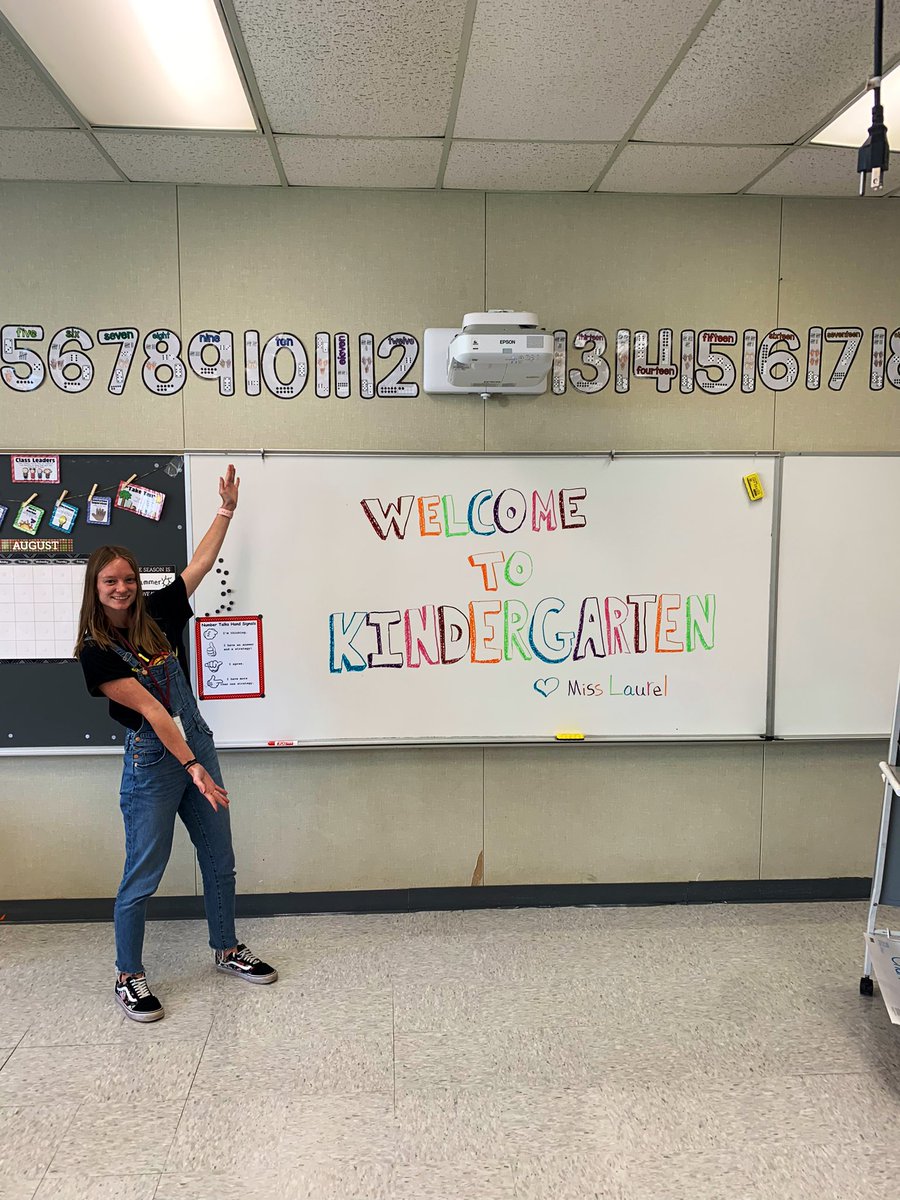 LaurelLions21's tweet photo. It was so nice meeting my students and their parents today! I can’t wait until Wednesday! #PCEfamily #MeettheTeacherNight https://t.co/IWcEq3rWcV