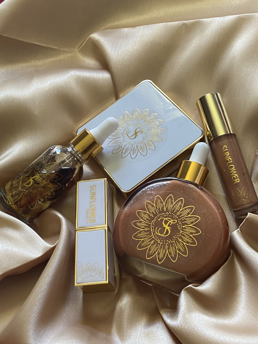 SFBeautyCo's tweet photo. We will be releasing our new Luxurious Lipsticks 8/27/21 ✨ 

Follow for updates, and exclusive information on new releases 🌻 https://t.co/cuEBXvihUZ