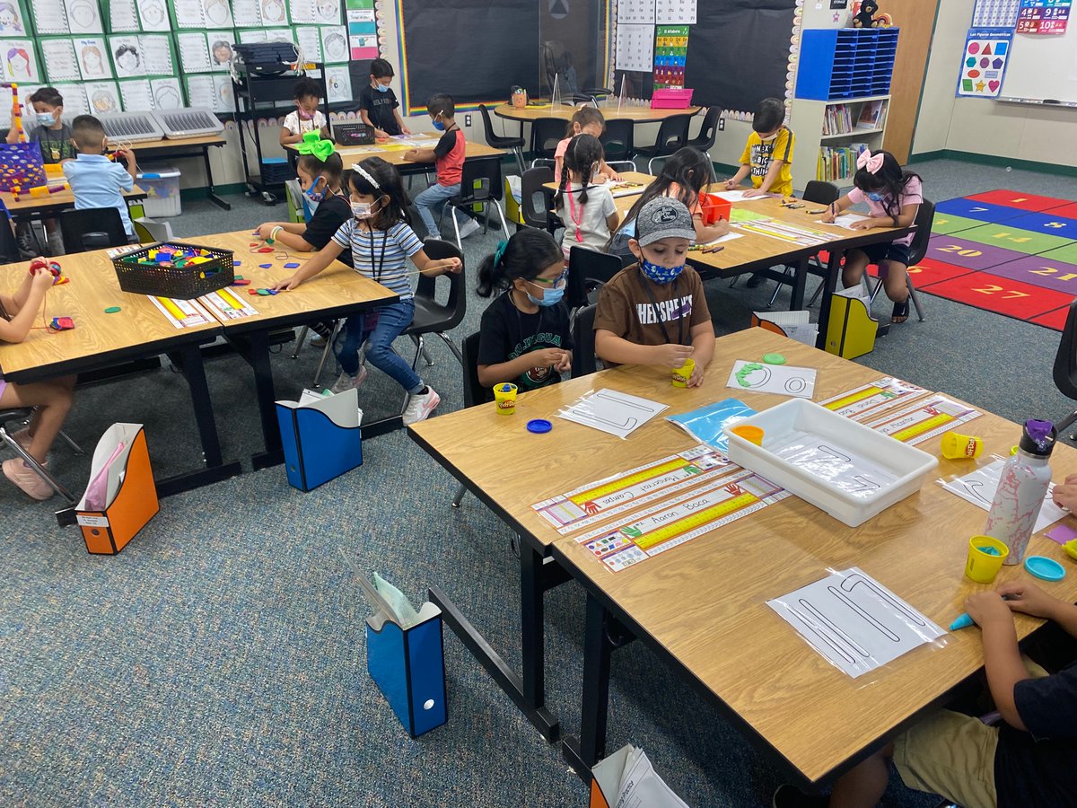 Mariade34991734's tweet photo. We had a great first week of school, super exited for this school year. My little ositos are the cutest 🥰 #SCAMathew https://t.co/9zs8ERuLIu