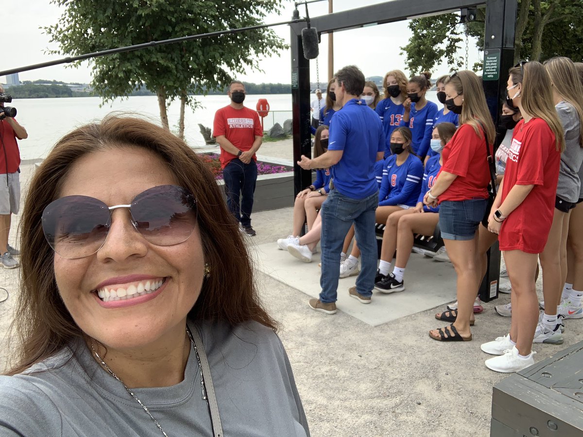 Gladis Bourdouane tweet media