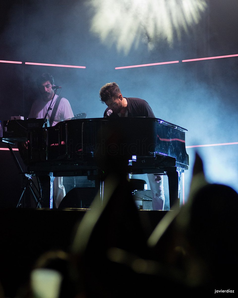 javierdiaz_foto's tweet photo. #GALERÍA 2/2 - Concierto de @PabloLopezMusic en Motril. https://t.co/gRhMcpf744