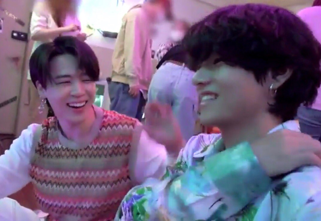 vmin pics tweet media