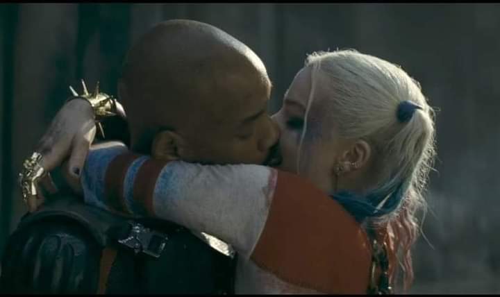 victorsotoofici's tweet photo. #Espectacular ¡IMAGEN INÉDITA! El hashtag #ReleaseTheAyerCut se convirtió tendencia en redes sociales y se reveló una imagen no vista de #SuicideSquad del 2016 de #HarleyQuinn y #Deadshoot. Los fanáticos buscar replicar lo hecho con #JusticeLeague y ver el corte del director. https://t.co/ji0uLhgZYS