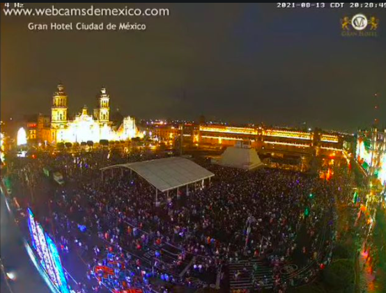 lopezdoriga's tweet image. ¿Ya vieron el Zócalo esta noche?

¿Cómo les explico? ¿De verdad vale la pena correr el riesgo? 

#TantitaMadre 

(vía @webcamsdemexico @anafvega)