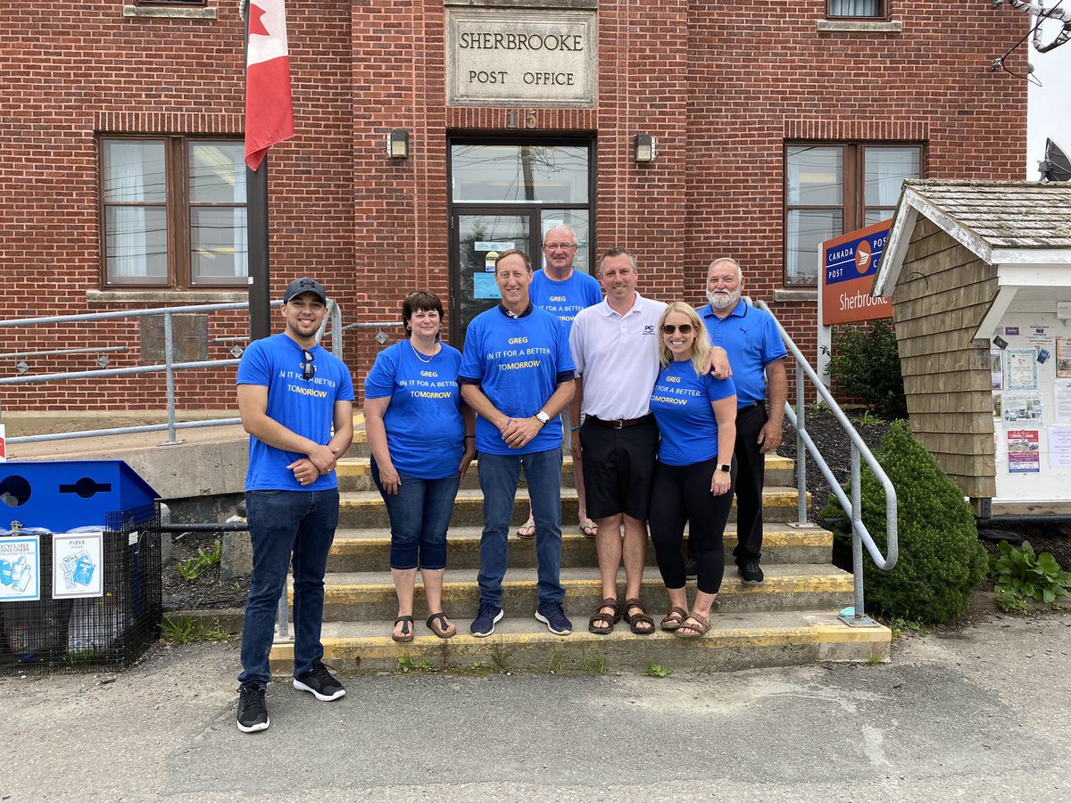 gregmorrowpc's tweet image. (1/2) A couple of Smiley Cats! I was thrilled to have Peter MacKay join me in Sherbrooke- Ronnie Chisholm and other members of the team were out in full force! #SmileyCats #StraightOuttaCharlosCove