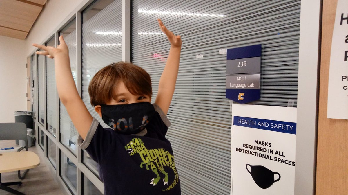 and_utc's tweet image. Hola/Hello/Salut from MCLL to all of you! We look forward to seeing you all on campus next week. Welcome back!