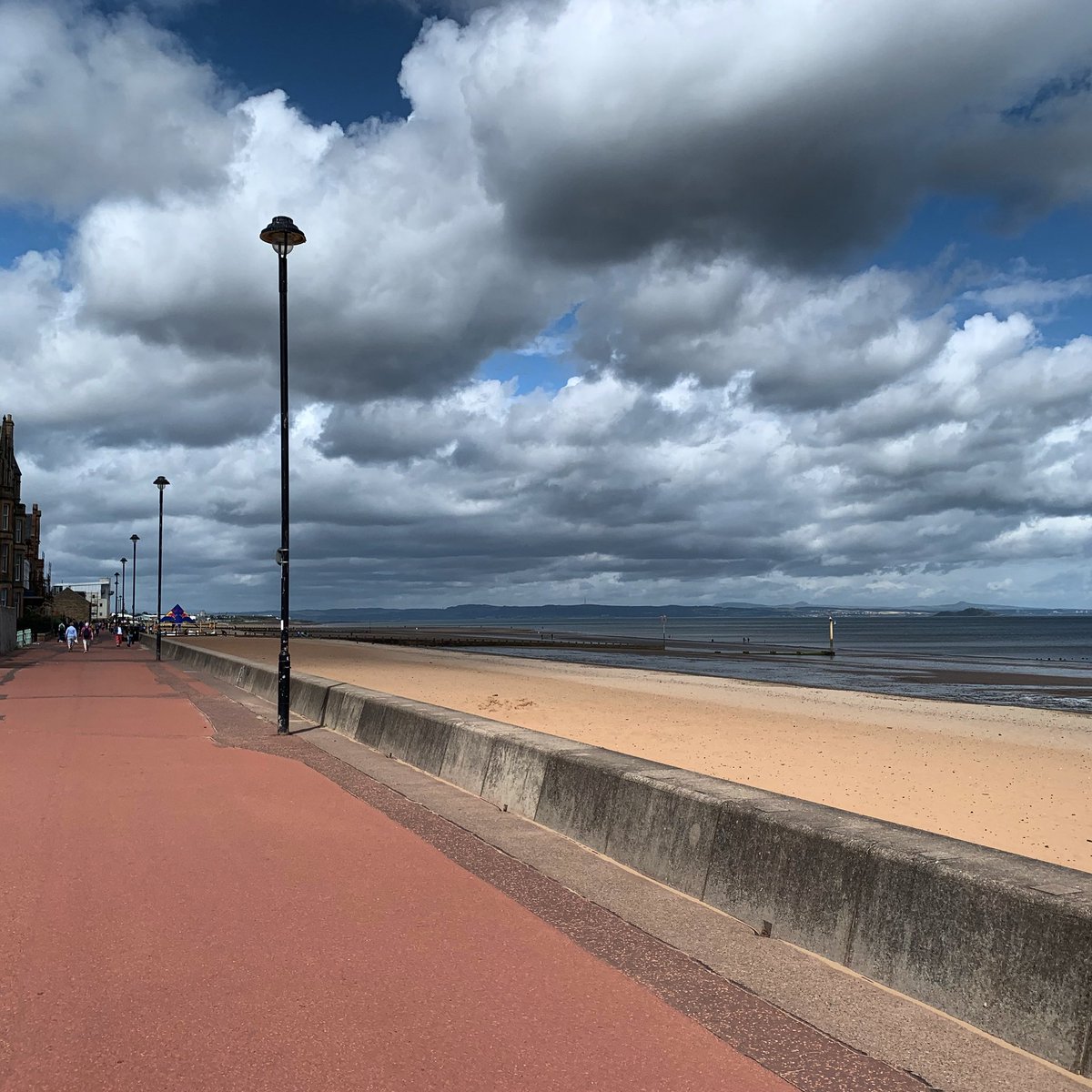 Costal runs along #Portabello. No better way to start the morning. 🏃‍♂️ 

#running #scotland #coastline #portabello #training