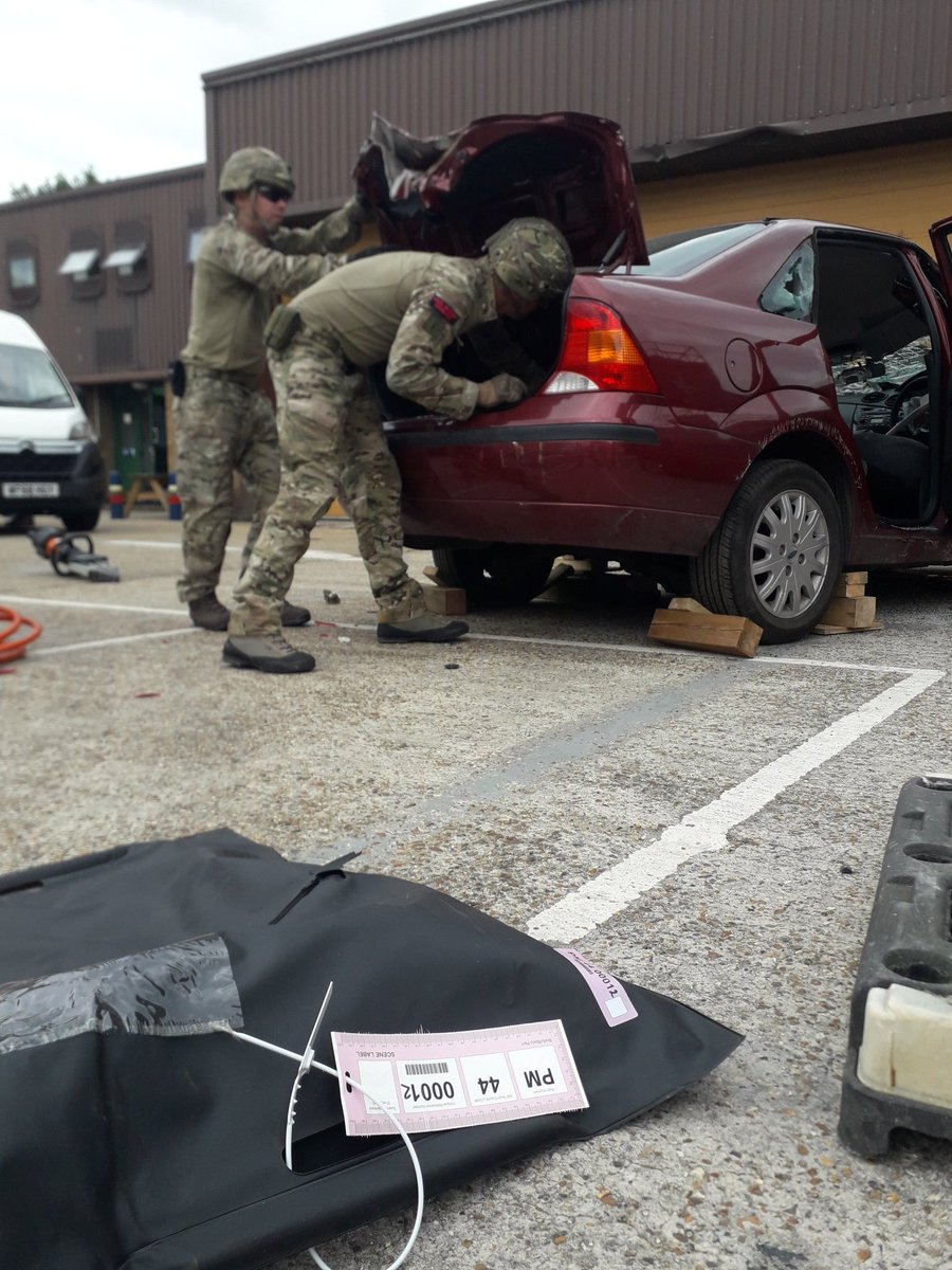 InstituteofSAR's tweet photo. Week 5, the final week of the HADR course with @RoyalMarines AEs, concentrating on Vehicle Stabilization &amp; Extrication Techniques for overseas operations. #humanitarianassistance #disasterrelief #futurecommandoforce #wow @InstituteofSAR #finalexam https://t.co/WMevskfPCF