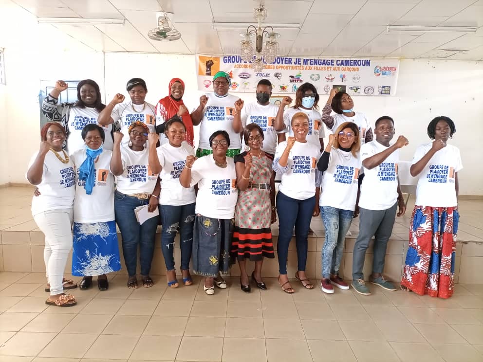 JemengageC's tweet photo. Rencontre du groupe #JEMENGAGECmr avec pour but de présenter nos acquis de la 1ere phase et les perspectives pour la suite,une rencontre possible avec le soutien du MINPROFF centre, et la participation virtuelle  de nos membres du côté de l'extrême  nord et du NOSO https://t.co/wbjpz0RKuq