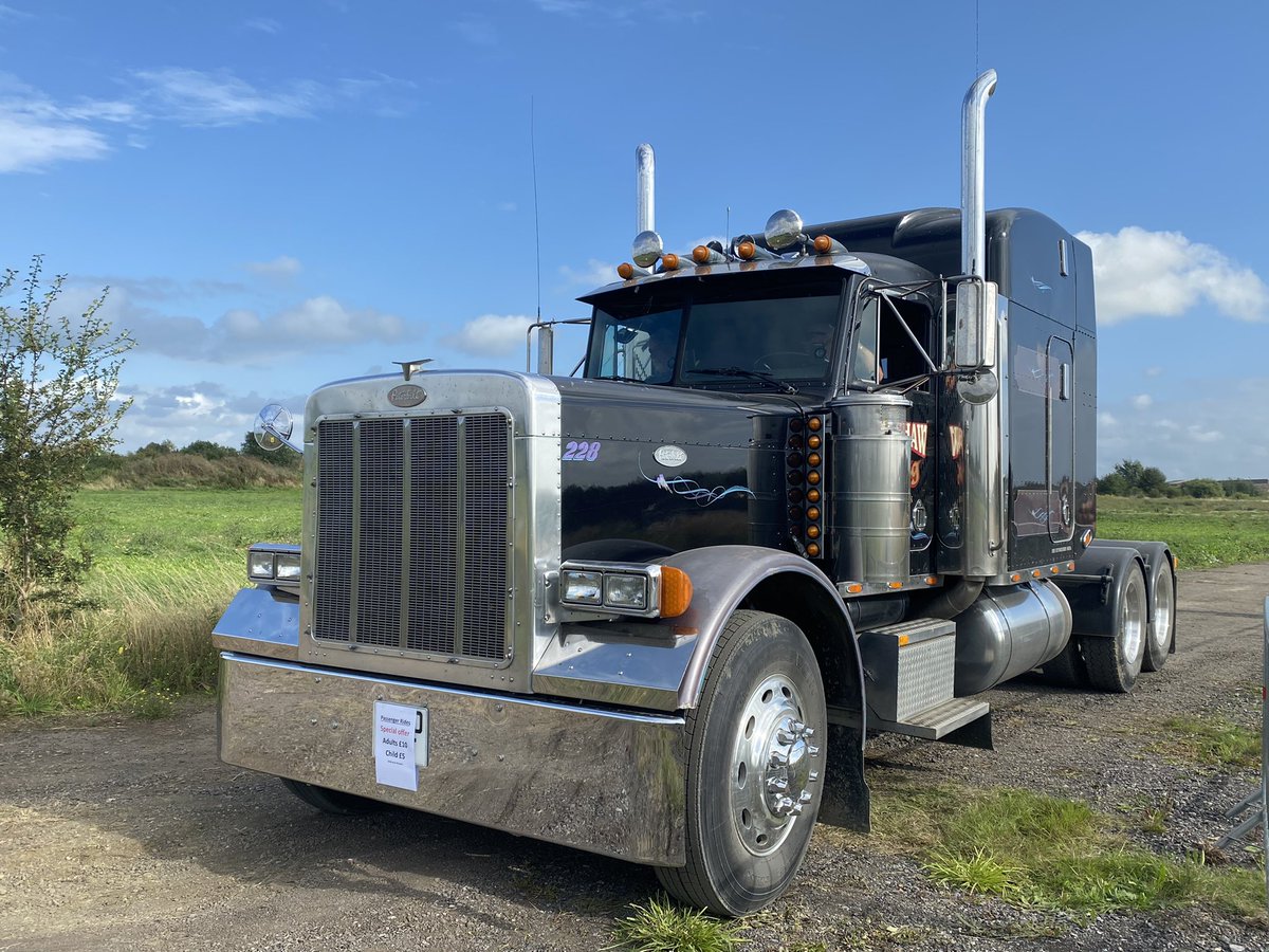‘Breaker 1-9…’ Big rig driving with <a href="/CliveShawTrucki/">Clive Shaw Trucking</a> <a href="/EventsCrewUK/">Events Crew</a> <a href="/sparkie_92/">Russ B</a>