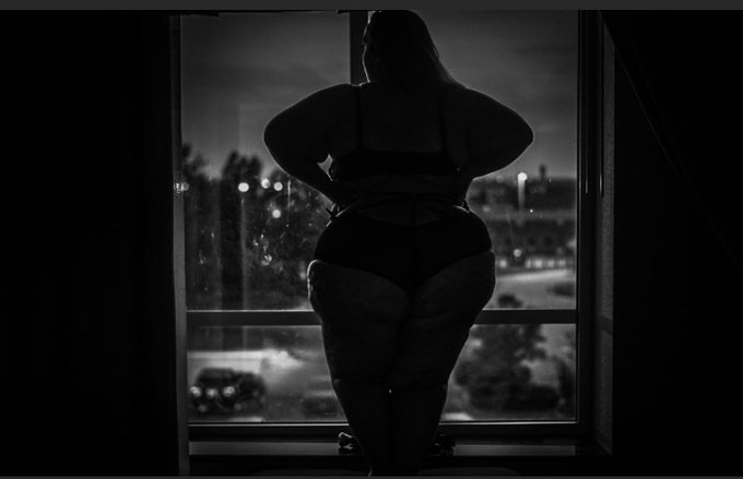 #noir #blackandwhitephotography #plussize #bbw #effyourbeautystandards #Lizzo  @lizzo got me loving my