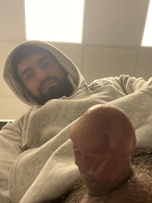 RT if you would suck my sweaty dick 🍆😵 https://t.co/QuA2LR3LFg