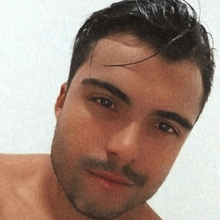 Venha se divertir comigo  > bora madrugada em #BIGOLIVE.bigo.tv/sid/2300779235…