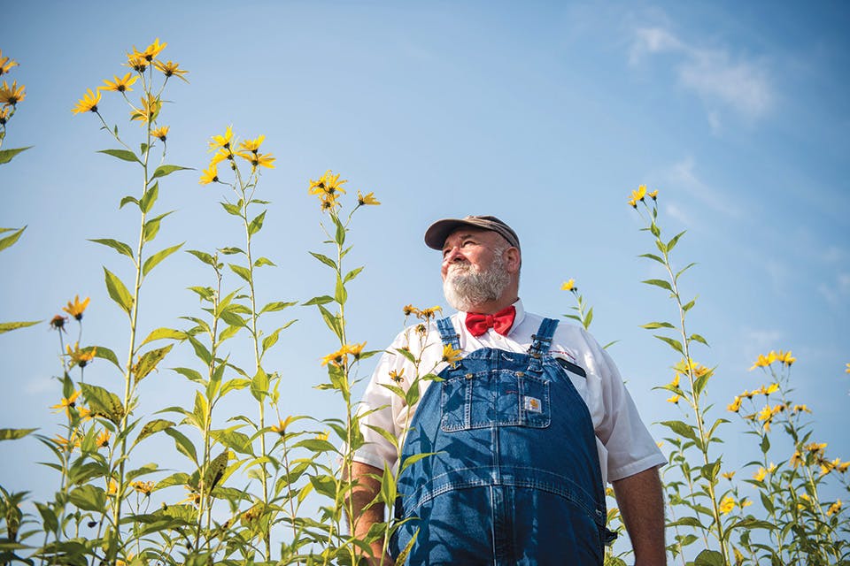 Farmer Lee Jones’ new book is part art book, part recipe collection.

“It’s about inspiring people to look and to consider vegetables that they’ve never considered,” says <a href="/farmerleejones/">Farmer Lee Jones®</a>, the iconic face behind Huron's <a href="/TheChefsGarden/">The Chef's Garden</a>. ohiomagazine.com/food-drink/art…