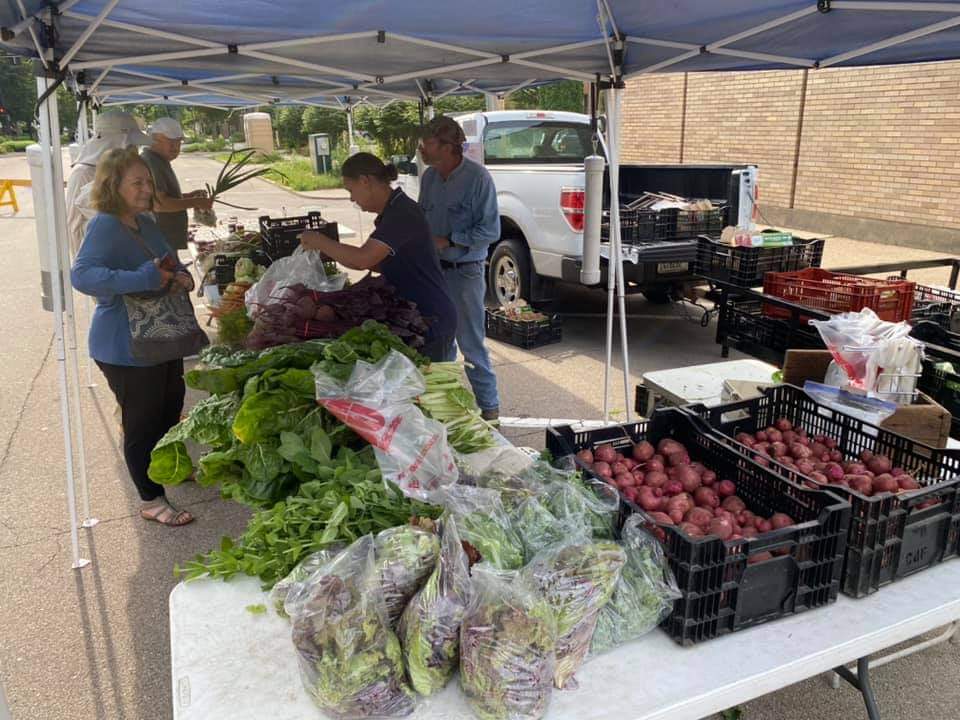 PickUsOttawaIL's tweet photo. Don't forget, this Saturday at 8am till 1230 is the @ottawachamberil farmers market next to Washington Square Park on Jackson Street. Then at 6p in Washington Square Park will be Music in the Park with Rosie and the Rivets.

#pickusottawail #ottawail #enjoyillinois #roadtrip #fun https://t.co/UGp2dVZiy4