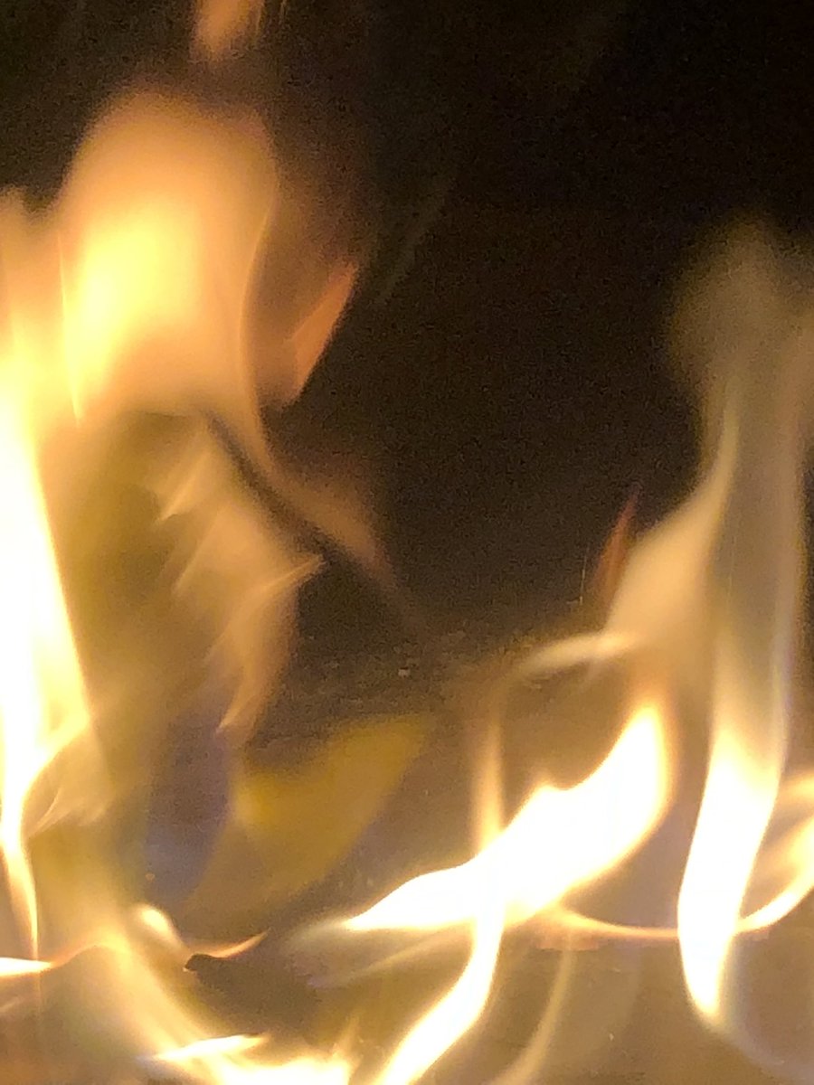 whomas_tayne's tweet photo. #fire https://t.co/VGoI5Q5AdY
