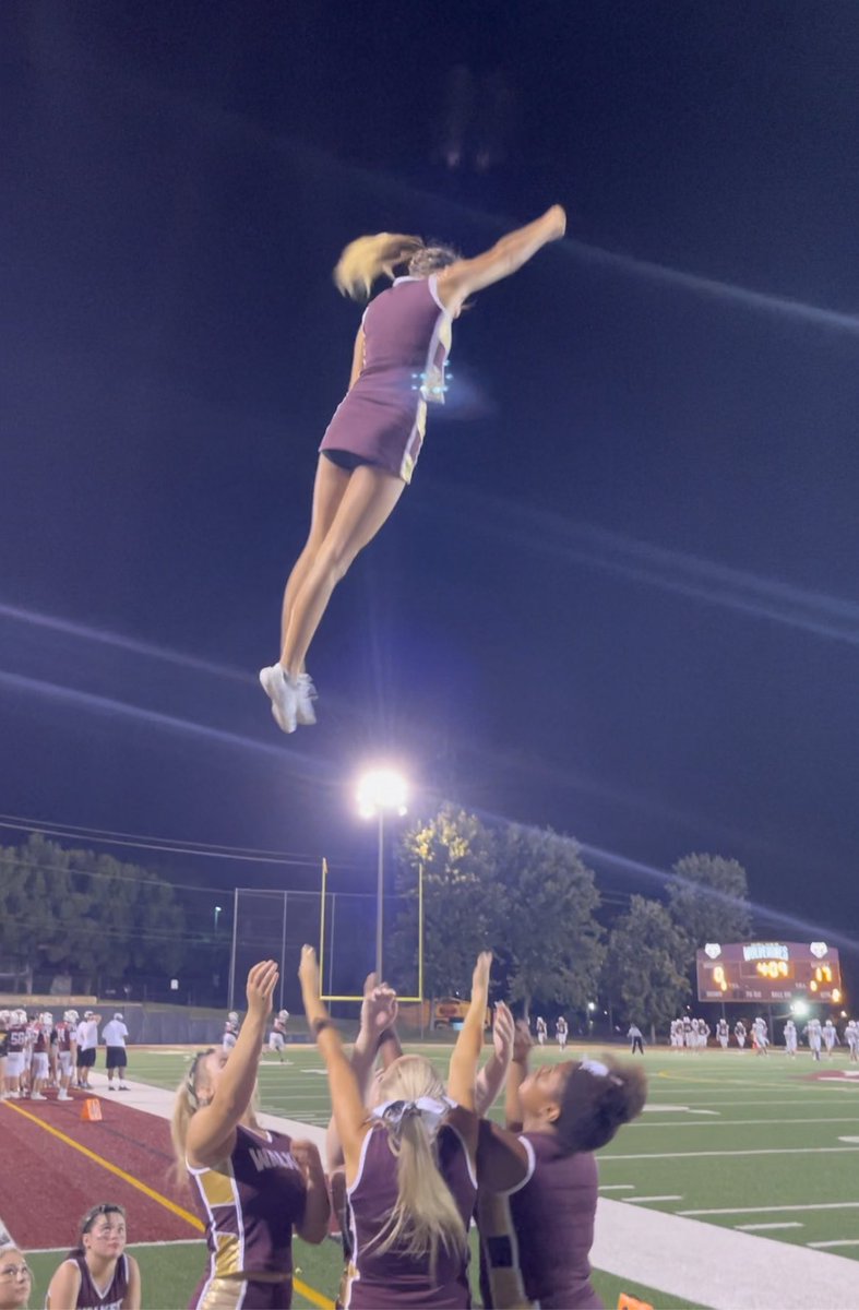 TWSCheerleading's tweet photo. Excuse me, while I kiss the sky🎶 #twscheerleading #walkerwolverines #thewalkerschool @twsathletics https://t.co/sNcIymAkT3