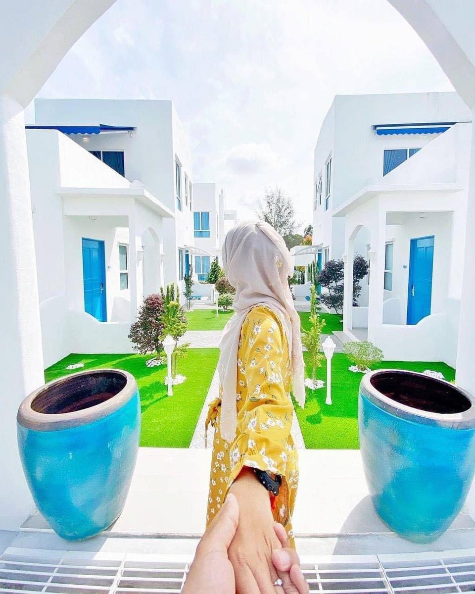 JalanCutiSantai's tweet photo. Santorini Greece Malaysia!

Tengoklah tempat percutian yang indah dan cantik ni. Dah macam feeling dekat Santorini Greece.

Nak bergambar kat sinipun memang feel habis dgn suasana yg cantik. Seriuslah memang puas hati. Resort pulak dkt dengan pantai.

🚏The Amanjena Resort,Melaka https://t.co/8SZYVsvwvw