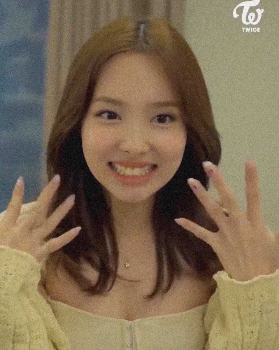 imnayeonarchive's tweet photo. pretty https://t.co/WTIlLUKbbb
