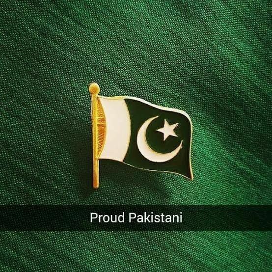 And this line 'ap ko 'Pakistan' Mubark ho' 14Agust1947♥️
       'Happy Independence day'
Thank u Allah g for this beautiful Mother land🇵🇰may Allah protect our Pakistan from E.E🤲.... Thank you Quaid❤️for doing to much for us❤️