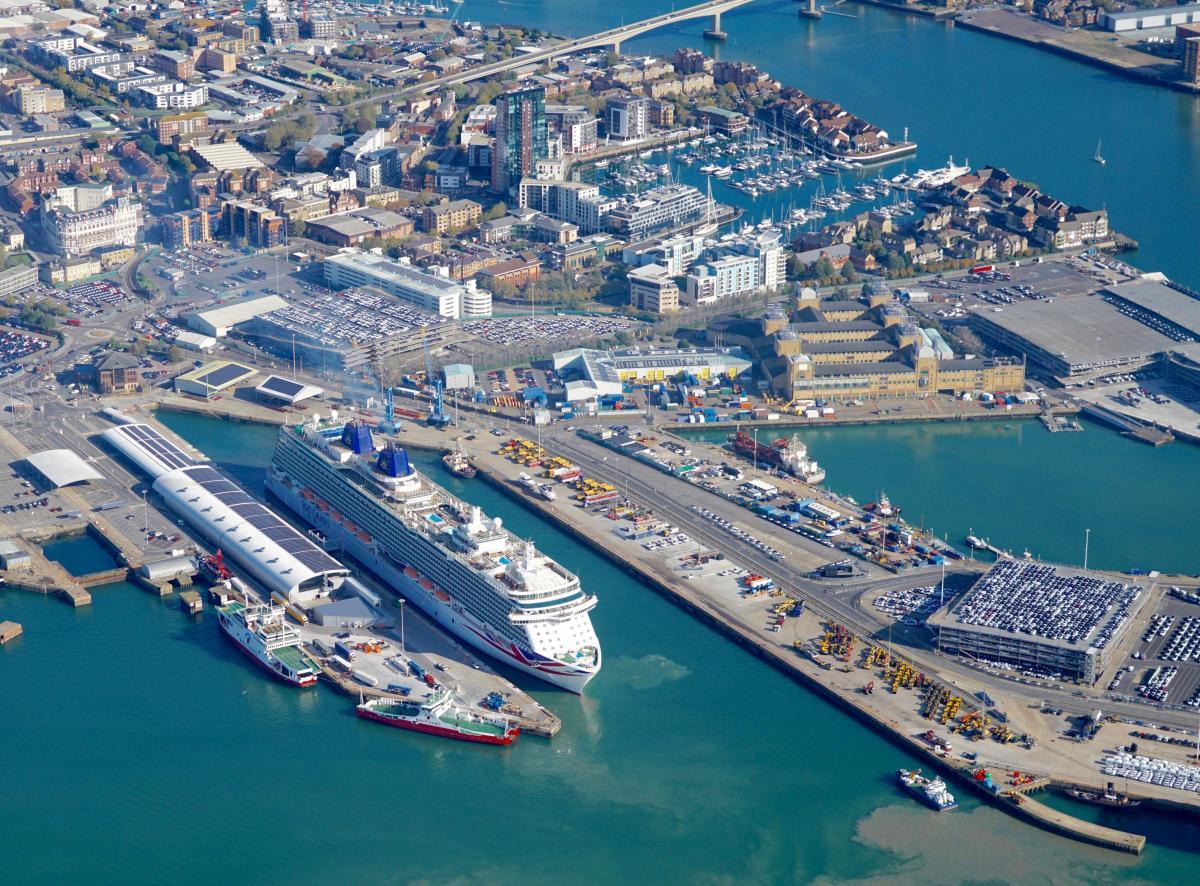 RT @dailyecho: Eight cruise liners head to Southampton port in one weekend https://t.co/pgJESgUkKV https://t.co/h6n88umr0k