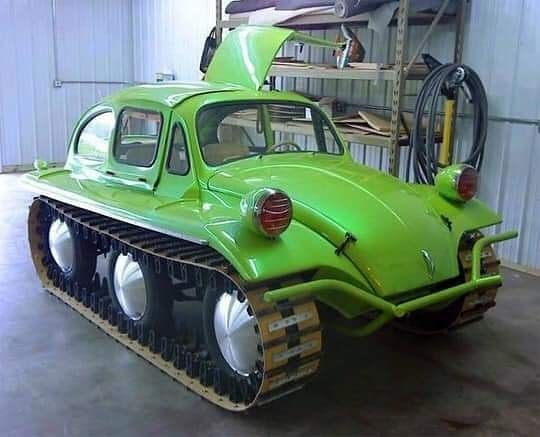 powderhounds1's tweet image. This is one funky vehicle for the snow, although not sure where the skis &amp;amp; snowboard are going to fit? #snowcar #funkycar #greenmachine PC: Dollar Bill Car Show