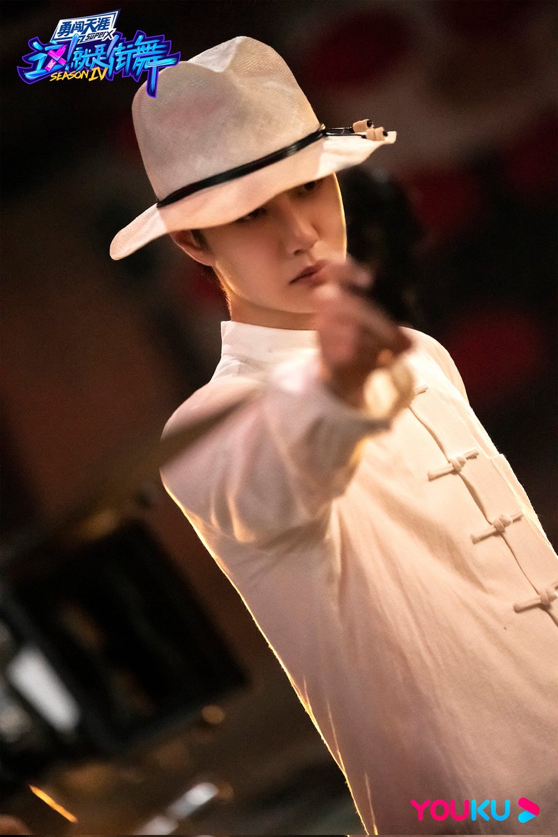 꼬마신사야ㅓㅏㅏㅏ🎩🦁💚🤍