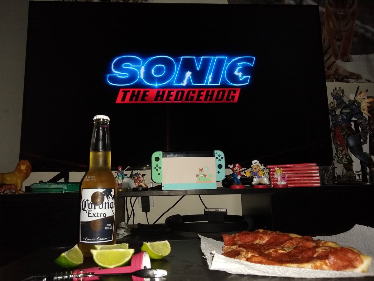 Today's beer and pizza night movie is Sonic the Hedgehog.

With the reveal this week that we're getting a Sonic 2 with Idris Elba voicing Knuckles, this the perfect time to watch this movie. 

If this were released 25 years ago, I'd have seen it opening day. I was Sonic obsessed. https://t.co/fi0PfkfOgn