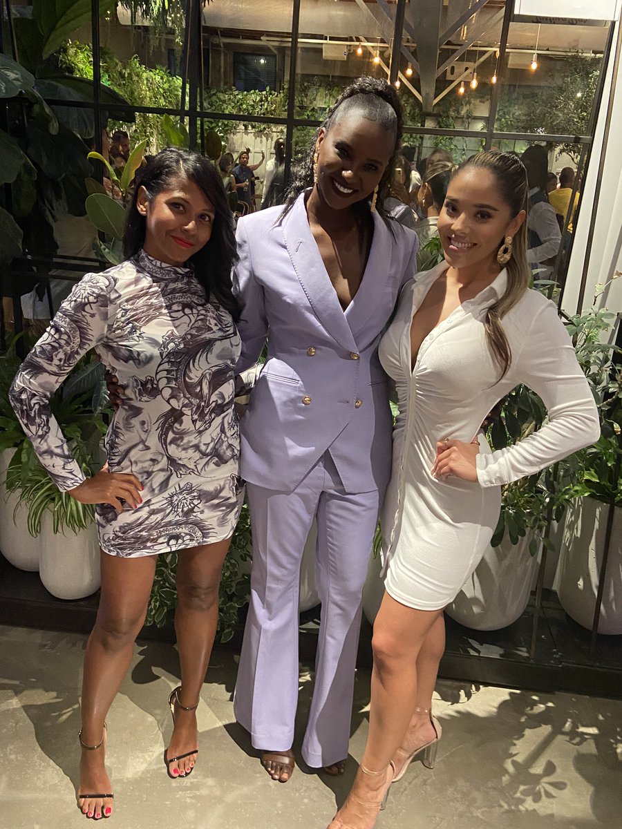 ingaintriago's tweet photo. Night 2 of San Diego Swim Week #sdsw2021 @FloraVenue! Beautiful show. Beautiful swimwear 👙 Amazing time! Here with Founder of #sdsw2021 Eyga Mogus, Host @AlexandriaHrndz and Daisy, new to the event. What a FUN night. Congratulations on the first ever #SDSW in #sandiego 🎉🔥👌🏽 https://t.co/8k592iuUf2