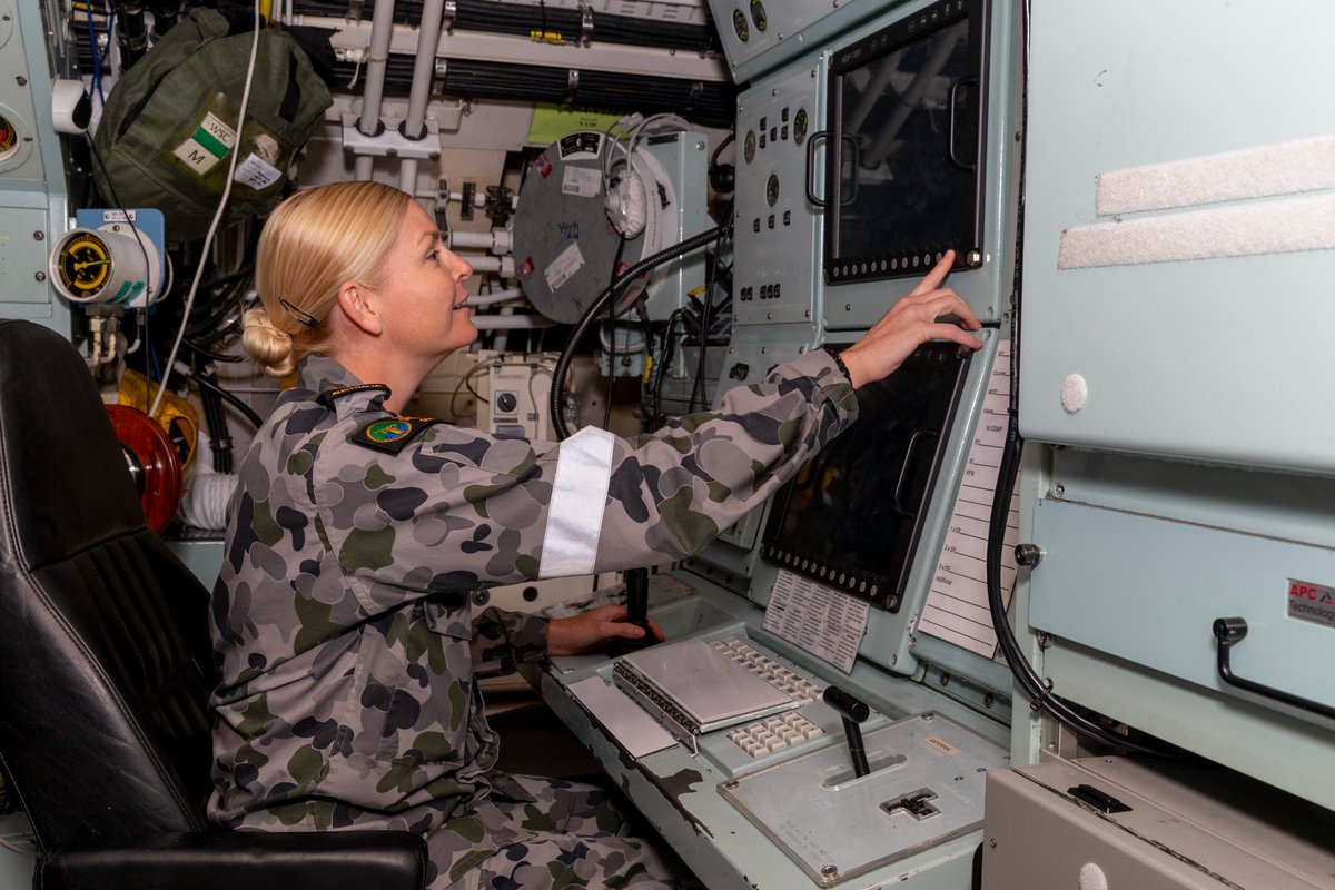 Today marks the start of National #ScienceWeek 🧪🧑‍🔬🔬 This week we will be highlighting #OurPeople working in Science, Technology, Engineering and Maths roles, and the exciting opportunities available in #AusNavy! #STEM @Aus_ScienceWeek @DefenceScience