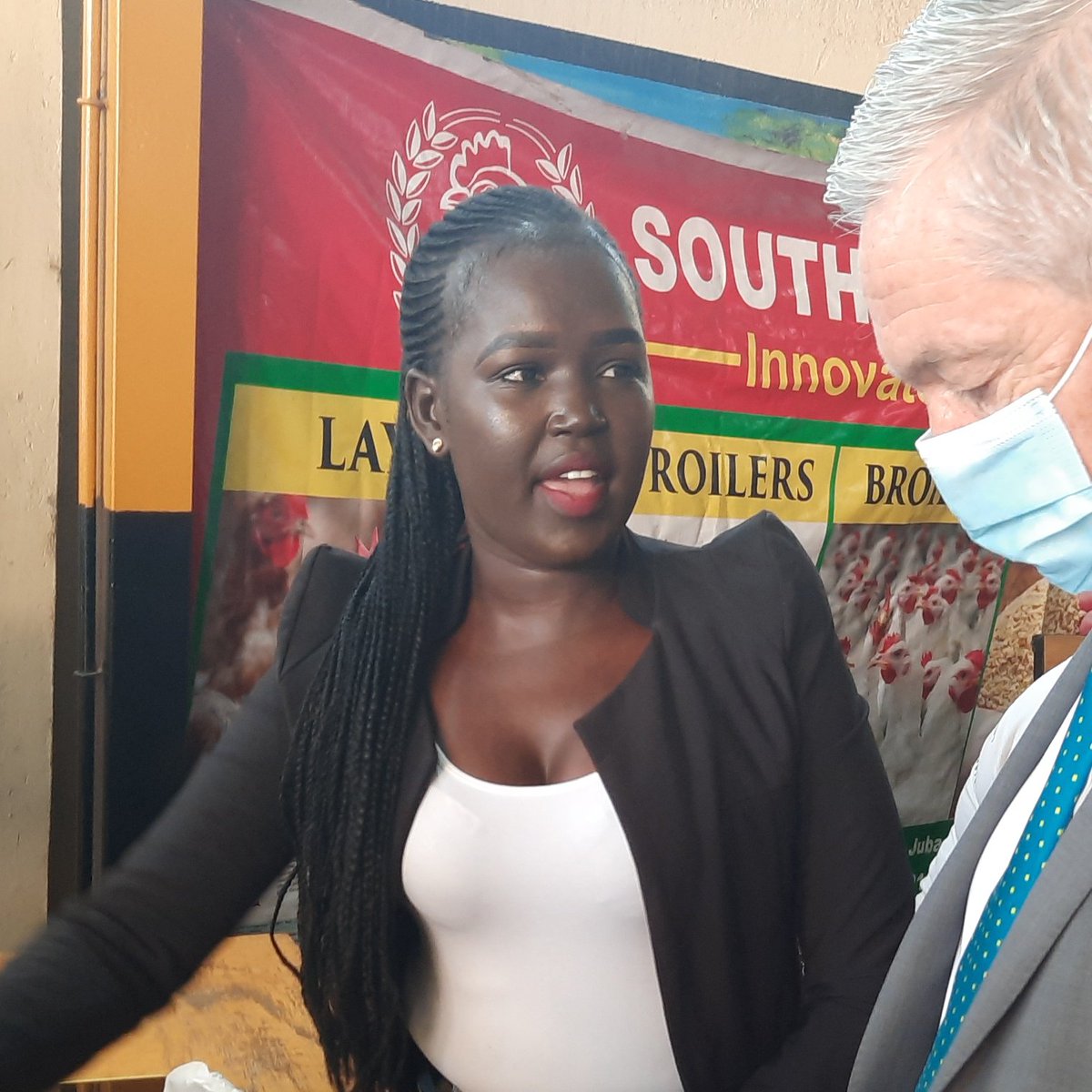 During the international Youth Day, we had the pleasure to showcase our work. How we are turning plastic into sustainable #Ecotiles and make Briquettes out of Waste
The Ambassadors @NLinSouthSudan visited our table to learn more about our work. tipb.ch/Elobijo #IYD2021