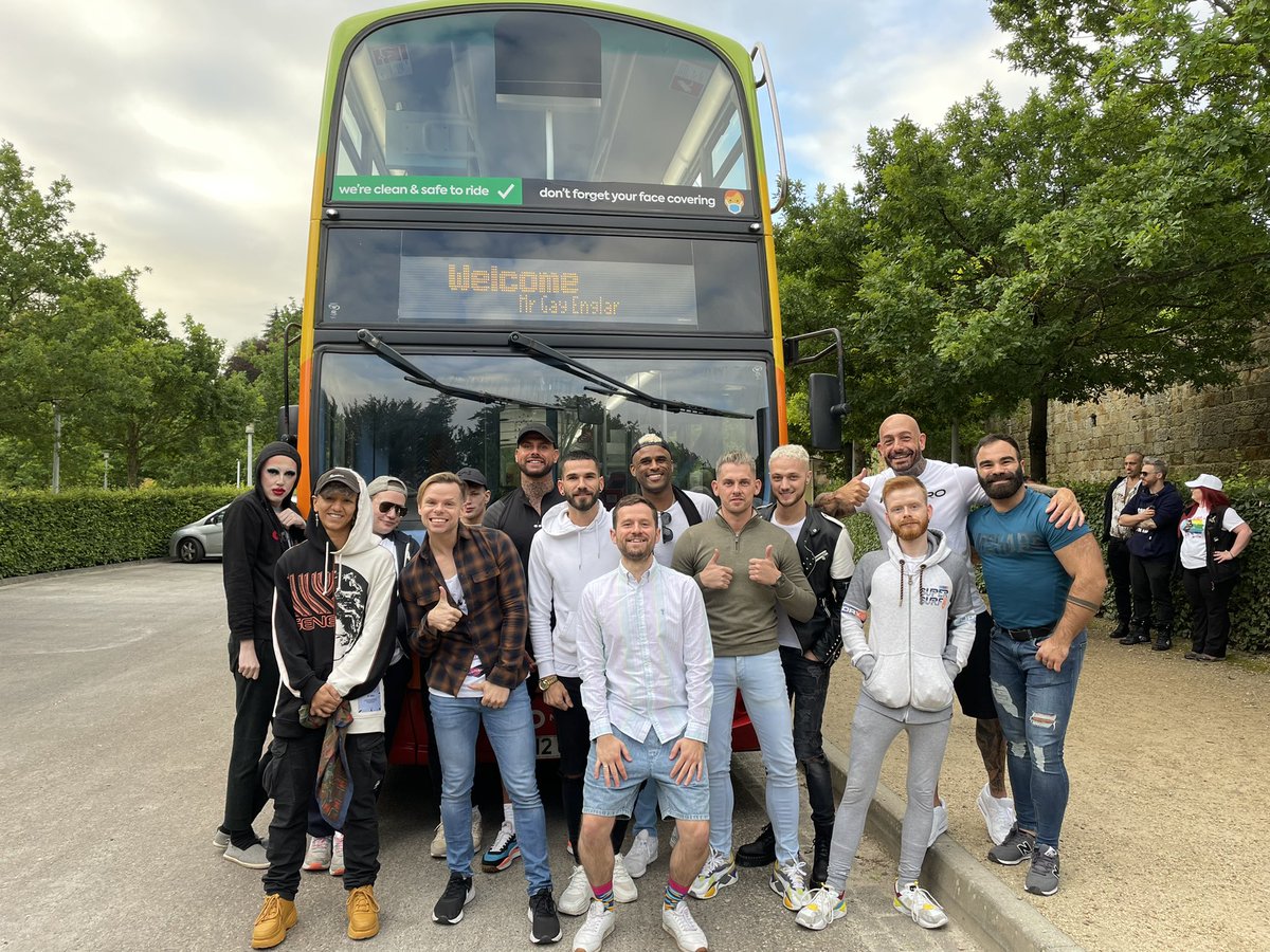 The @mrgayengland finalists have arrived @AlnwickGarden. Thanks to @gonortheast and the amazing Rainbow Bus 🏳️‍🌈