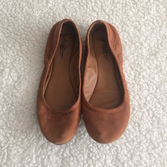 JenniferStadle5's tweet photo. So good I had to share! Check out all the items I'm loving on @Poshmarkapp #poshmark #fashion #style #shopmycloset #luckybrand #southerntide #americaneagleoutfitters: https://t.co/AYvVVftkzp https://t.co/j3u5f7lhP1