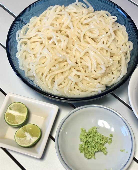 ごはん。

今井の冷やしうどん
美味しいれすぅ…(*'ч`*) 