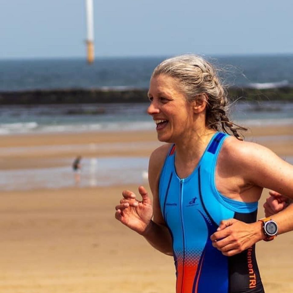 Whatever you are doing this weekend, don’t forget to wear a smile 
Athlete Tracey wearing her team kit but made by #ellementri 

#triathlon #trisuit #swim #bike #run 
#neverfullydressedwithoutasmile instagr.am/p/CSjU-YvrUj0/