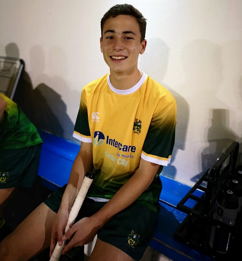 Well done to Ryan Topper for making his Fairmont 1st Team Hockey debut last night against SACS. 

1 team, 1 dream! 

#FairmontHockey 
#GreenMachine 
#WeAreGreen