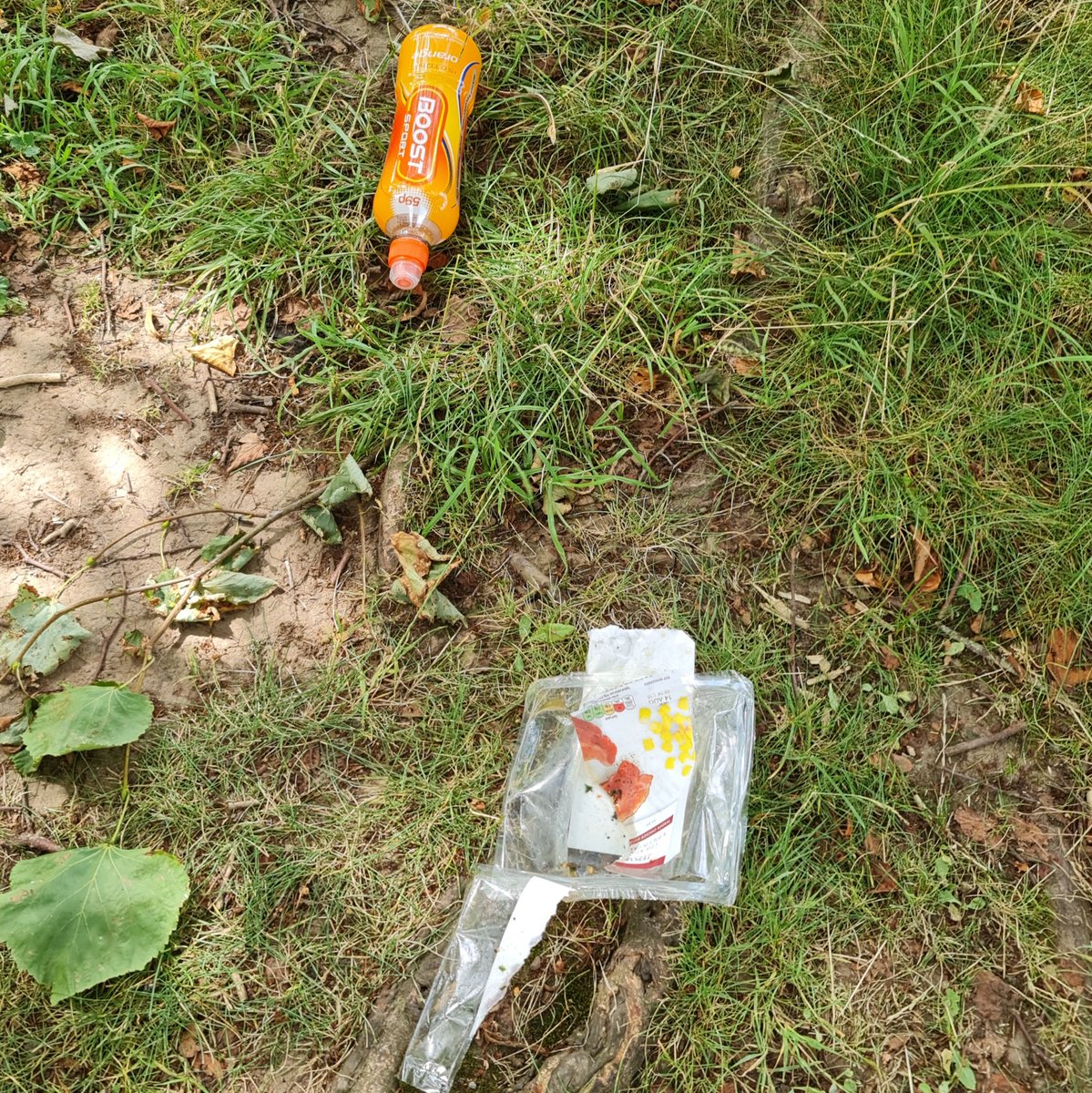 Someone got the wrong end of the stick about the picnic, you're not meant to leave it for others to pick up 🤣
#livetweetlitterpick #tidyuptaunton