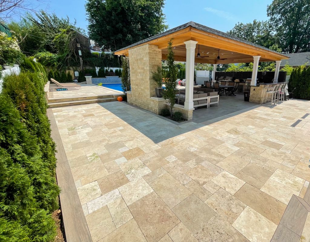 NTpavers's tweet photo. walnut travertine pavers in french pattern
.
.
.
#nttrading #elegance #walnut #exterior #paver #longisland #design #longisland #travertinepavers #design #architectural #elegance #silvertravertine #naturalstone #travertinesteps #frenchpattern #extrior #exteriordesign #ivory https://t.co/If0MhNwhQ0