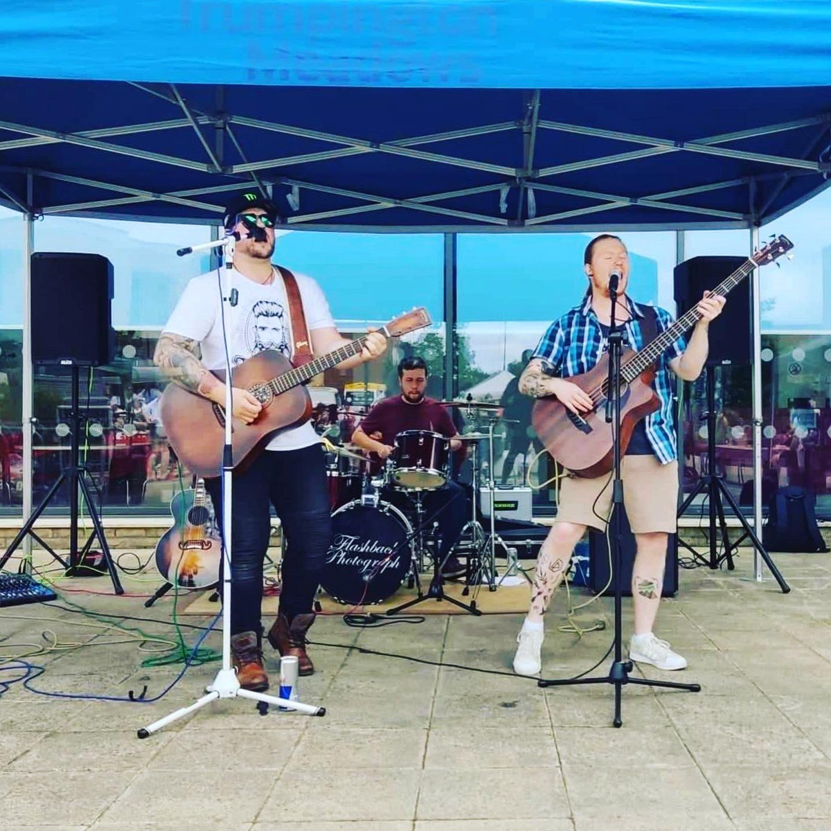 Flashback Photograph tweet media