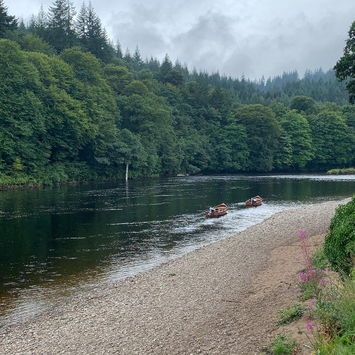 Exploring the Heritage trails around Dunkeld in the Scottish highlands 

#hiking #Scotland #cathedral #forest