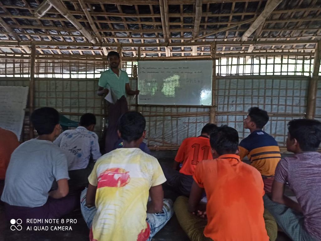 TechnicalShabb3's tweet photo. #DRFS school is running somehow with the hard work of #Rohingya patriotic teachers. On account of not getting learning opportunities in BD camp for 4 years, students are very happy and learning longingly in DRFS school despite not having enough books and school used materials. https://t.co/YoFBdV9v6l