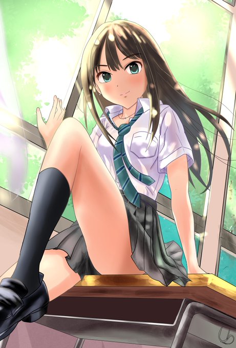 できた。これは模写した渋谷凛。それっぽく描けたけど並べるとヘタクソー!ってなる🤕 