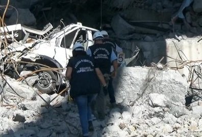 #14agosto #Genova Tre anni dal crollo del #PonteMorandi. Fu grande e senza sosta l'impegno anche della #PoliziadiStato per soccorrere i feriti. Ricordiamo quel triste giorno, in cui morirono 43 persone, con il pensiero rivolto ai loro familiari, parenti e amici.
#essercisempre