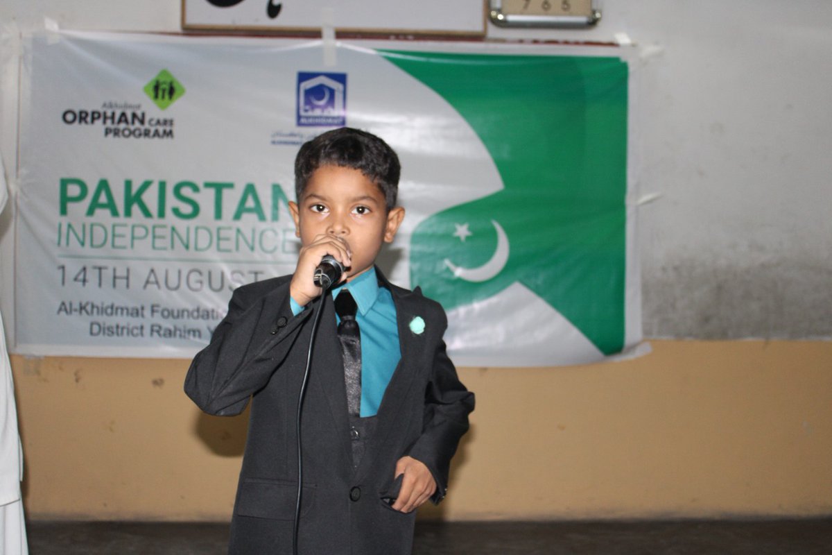 AKFWomenWing's tweet image. 14 آگست، جشنِ آزادی مبارک
آزادی، فخر اور یکجہتی کا دن
الخدمت آرفن کئیر پروگرام رحیم یار خان کے تحت یومِ آزادی کے حوالے سے تقریب کا انعقاد کیا گیا۔بچوں میں انعامات بھی تقسیم کیے گئے۔

#Pakistan #Alkhidmat #OFSP #August14 #unity #Help #Independence #pride #wisdom #freedom