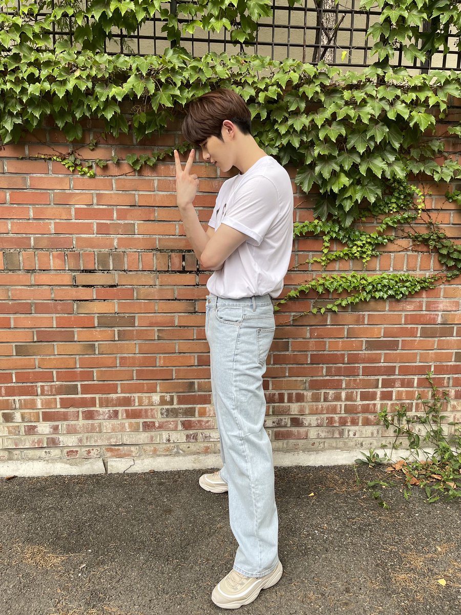 CIIPHERPH's tweet photo. [TWT/PIC] 20210814

[#TAN]  It's dazzling 🤩

#Ciipher ❤ #Clue 

#CIIPHER #싸이퍼 #TAN #탄  #CIIPHERPH @RAIN_Ciipher https://t.co/DXMf7aKfL4