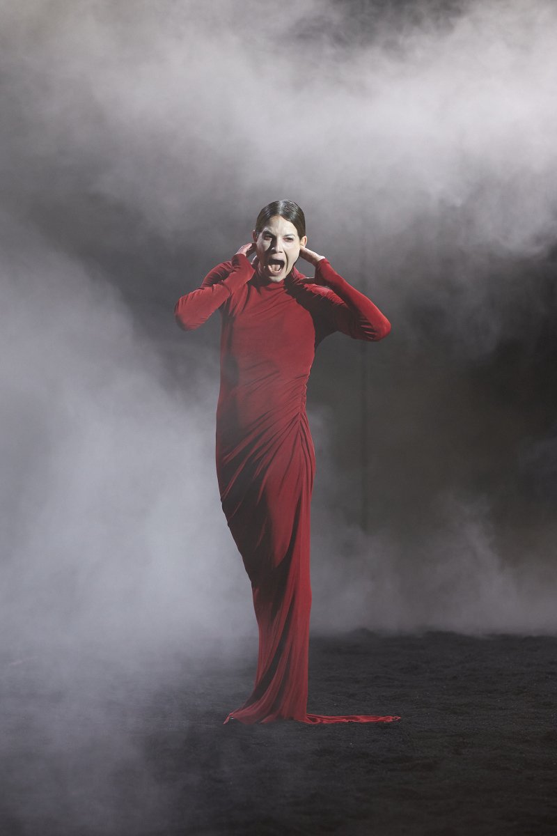 SbgFestival's tweet photo. "Maria Stuart" (F. Schiller) celebrates its premiere today on the Perner Insel. A hearty BREAK A LEG to all involved! Read more: https://t.co/E3reov2G6G

📷 SF/Matthias Horn

#salzburgfestival #sbgfestival100 #mariastuart #pernerinsel #birgitminichmayr #bibianabeglau #martinkusej https://t.co/CaJALdSBMm
