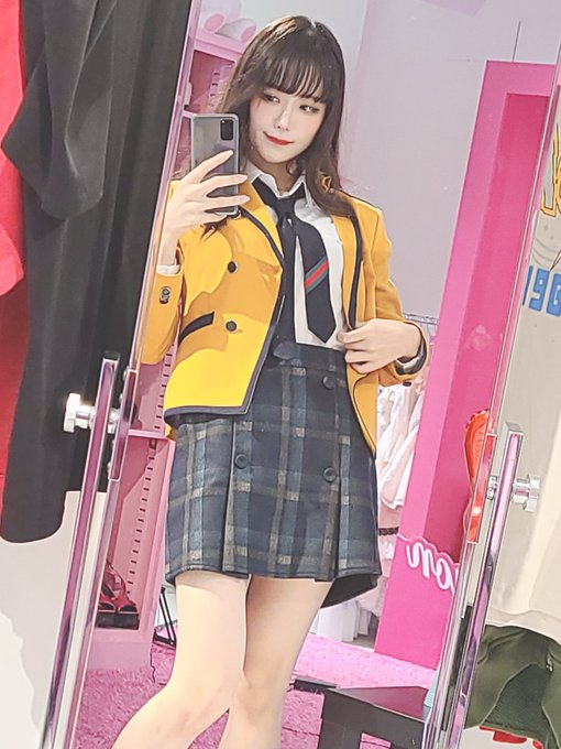 コスプレイヤーしろさきのTwitter画像30