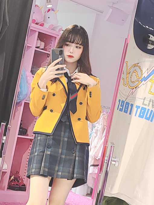 コスプレイヤーしろさきのTwitter画像31