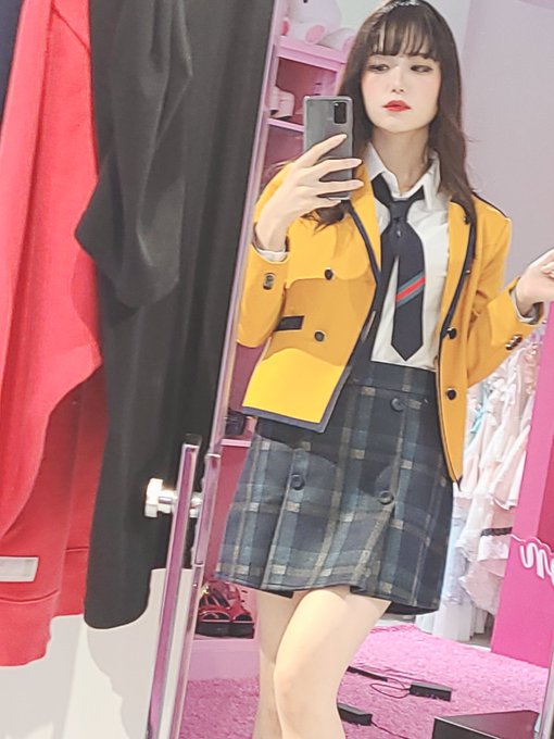 コスプレイヤーしろさきのTwitter画像32