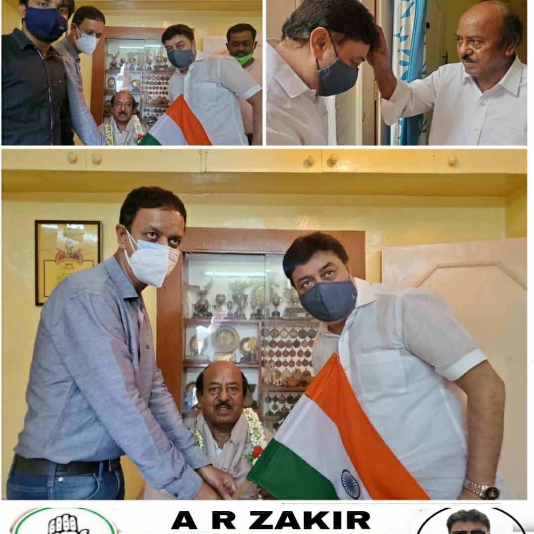 Arzakir1's tweet photo. As Per The Guidelines From AICC And KPCC President @KPCCPresident Ji, Visited Freedom Fighters From My Ward Fraser Town Along With Former Block President Yasir Mohammed And Local Leaders , It Was A Honour To Felicicate Them And Seek There Blessings.
#Aicc #kpcc #TEAMDKS https://t.co/5OikdhzJ29